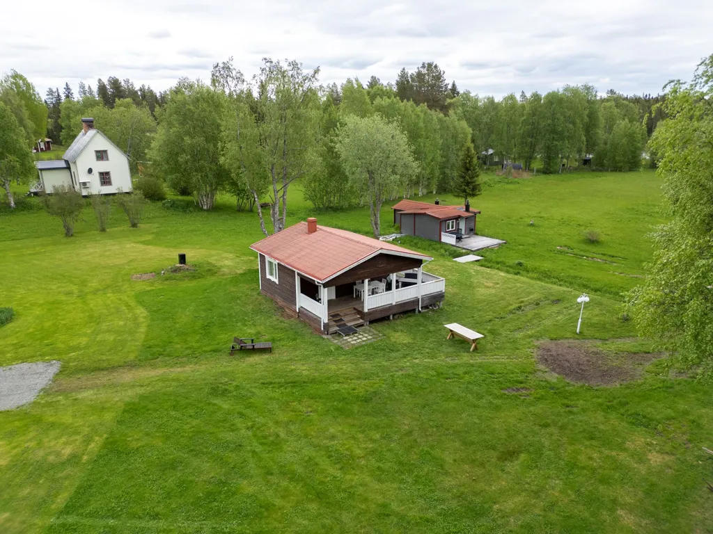 Vue aérienne - Strand-adjacent Farmstead with Three Cottages in Västerbotten