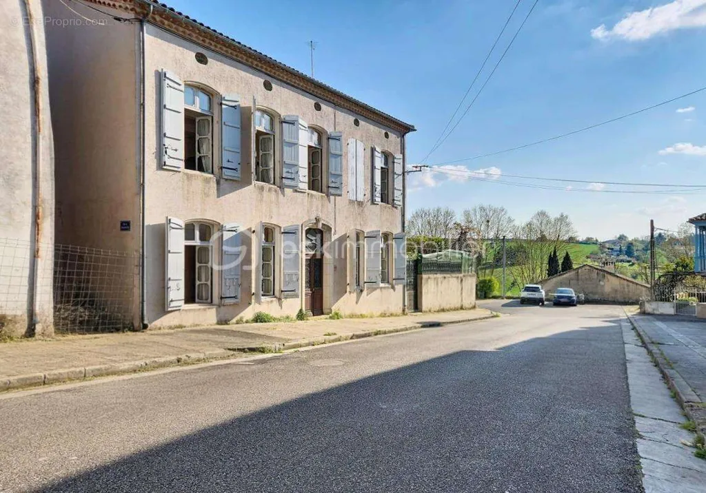 Extérieur - Ancien Presbytère en Centre Ville de Mézin