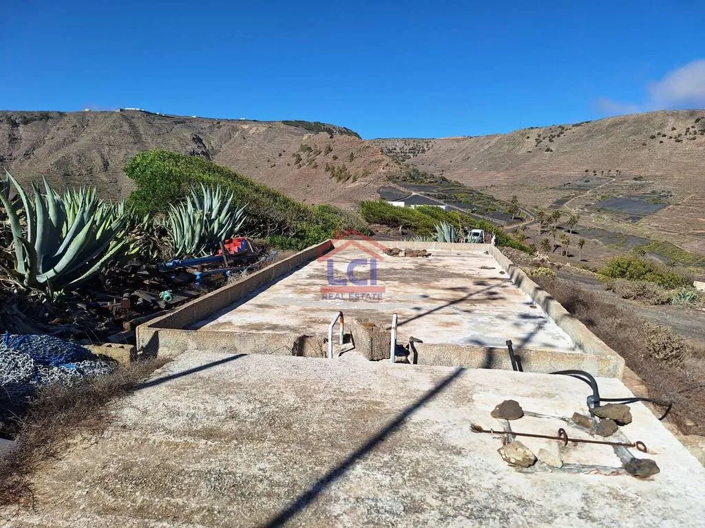 Jardin - Rustic Land with Pool in Haría, Canary Islands