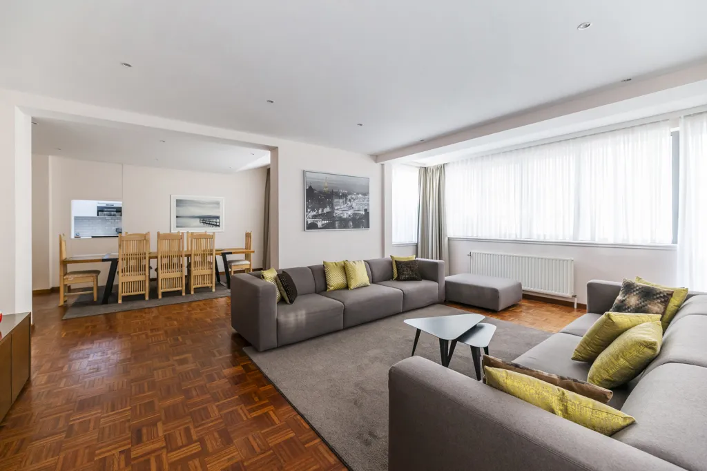Séjour - Appartement 3 Chambres avec Terrasse à Ixelles