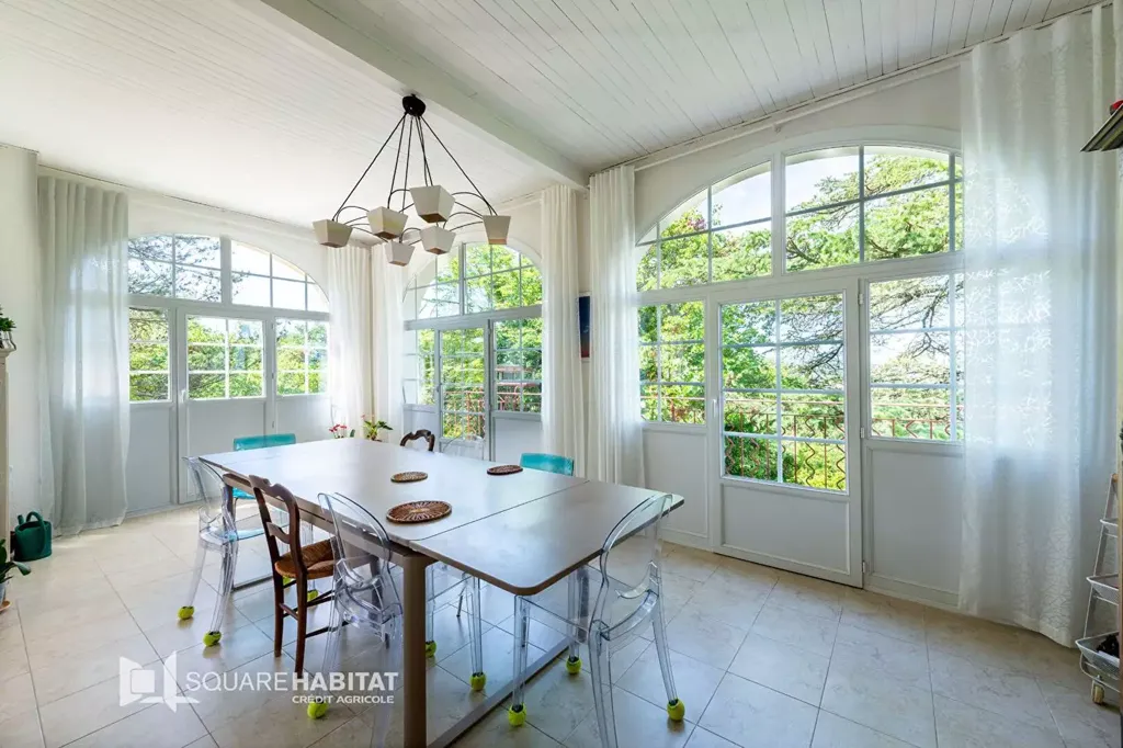 Dining Room - Family House with Pool in Montélimar