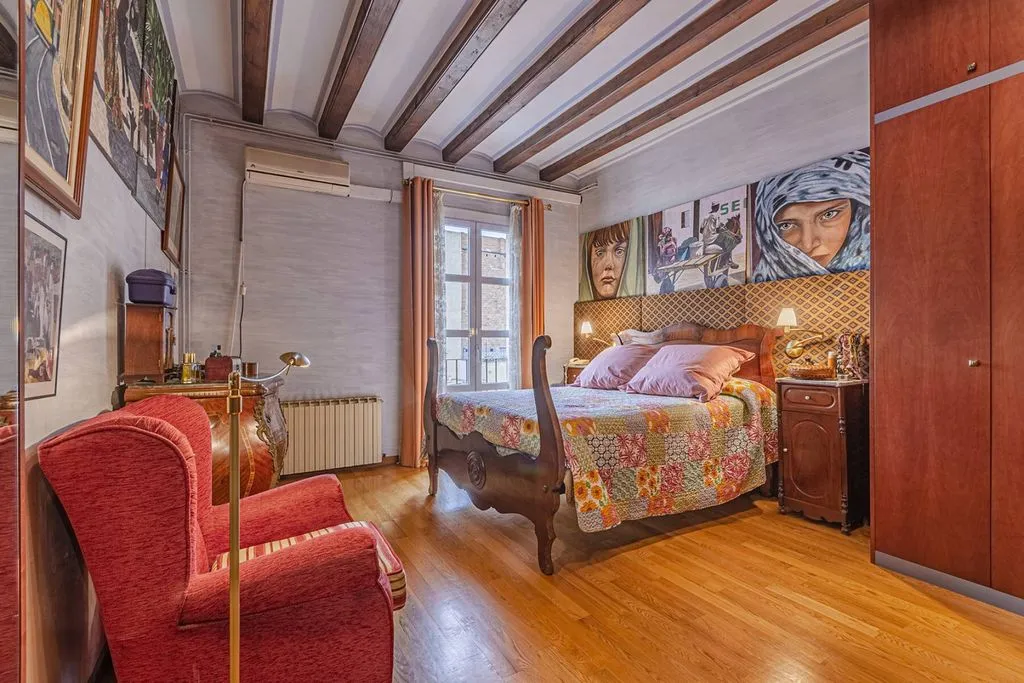 Chambres - Duplex with Private Terrace in Barcelona's Born