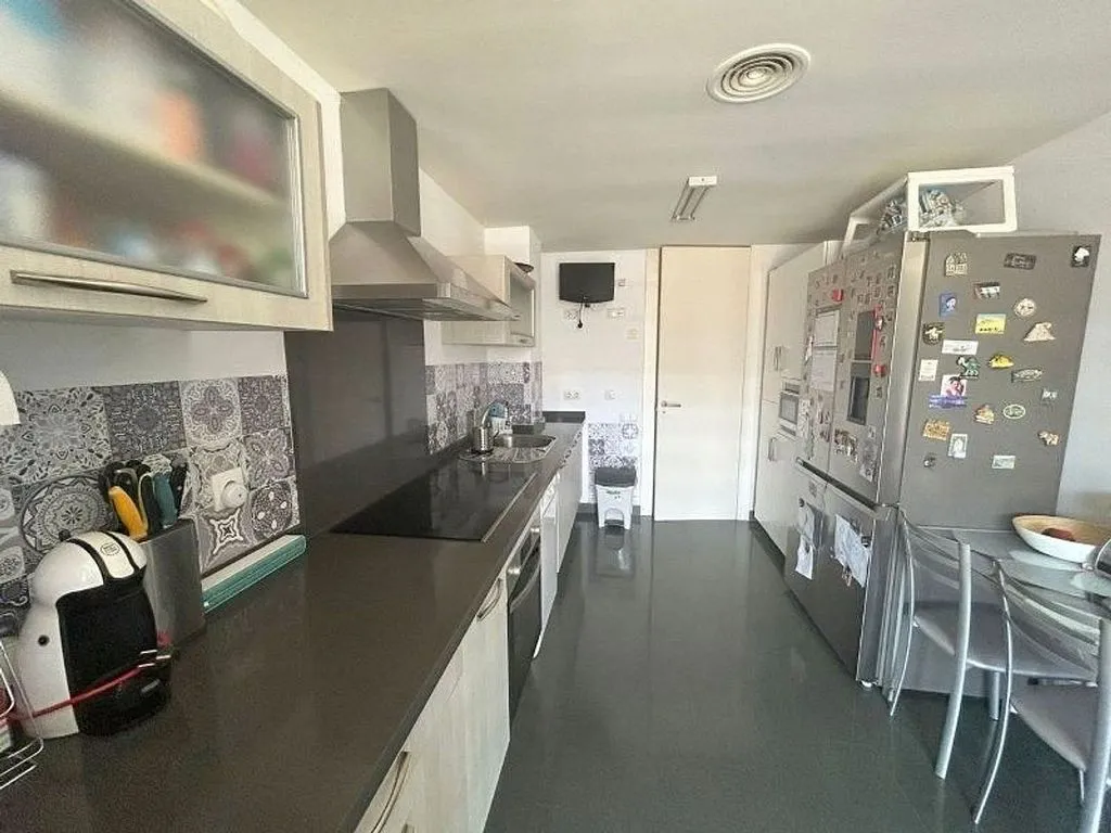 Köök - Apartment with Pool and Terrace in La Duquesa
