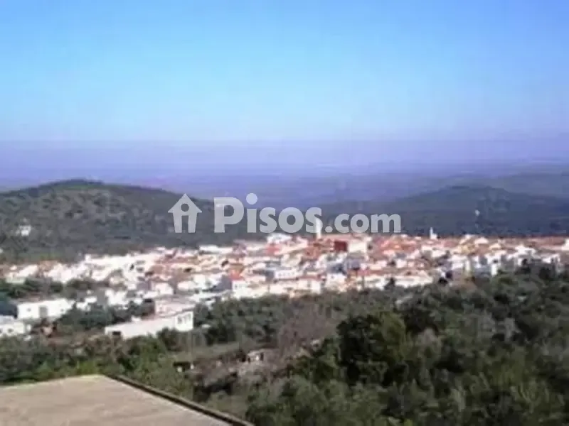 Adjoined Houses with Rock Feature in Cabeza La Vaca