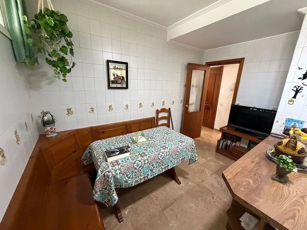 Söögituba - Beachfront Apartment with Garage in Playa Victoria