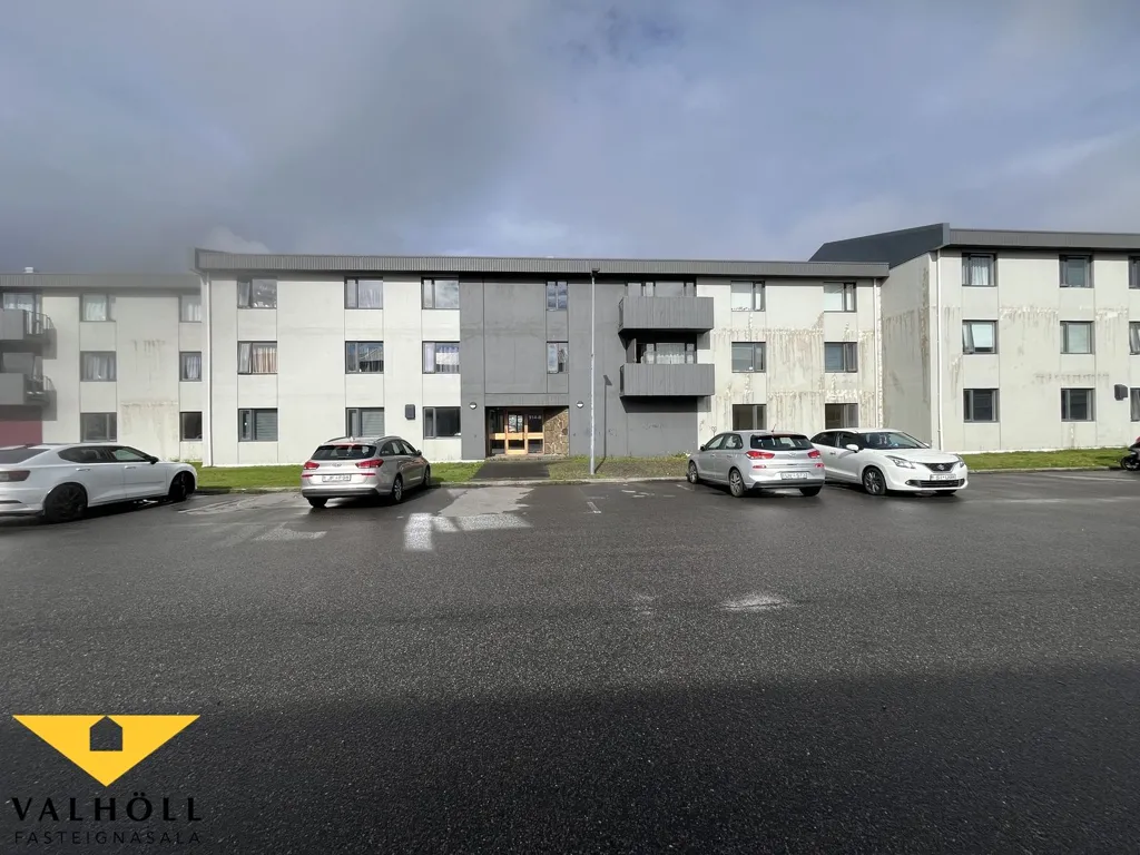 Välivaade - Apartment with Balcony in Reykjanesbær