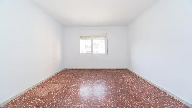 Toad - Apartment with Garden Access in Badalona