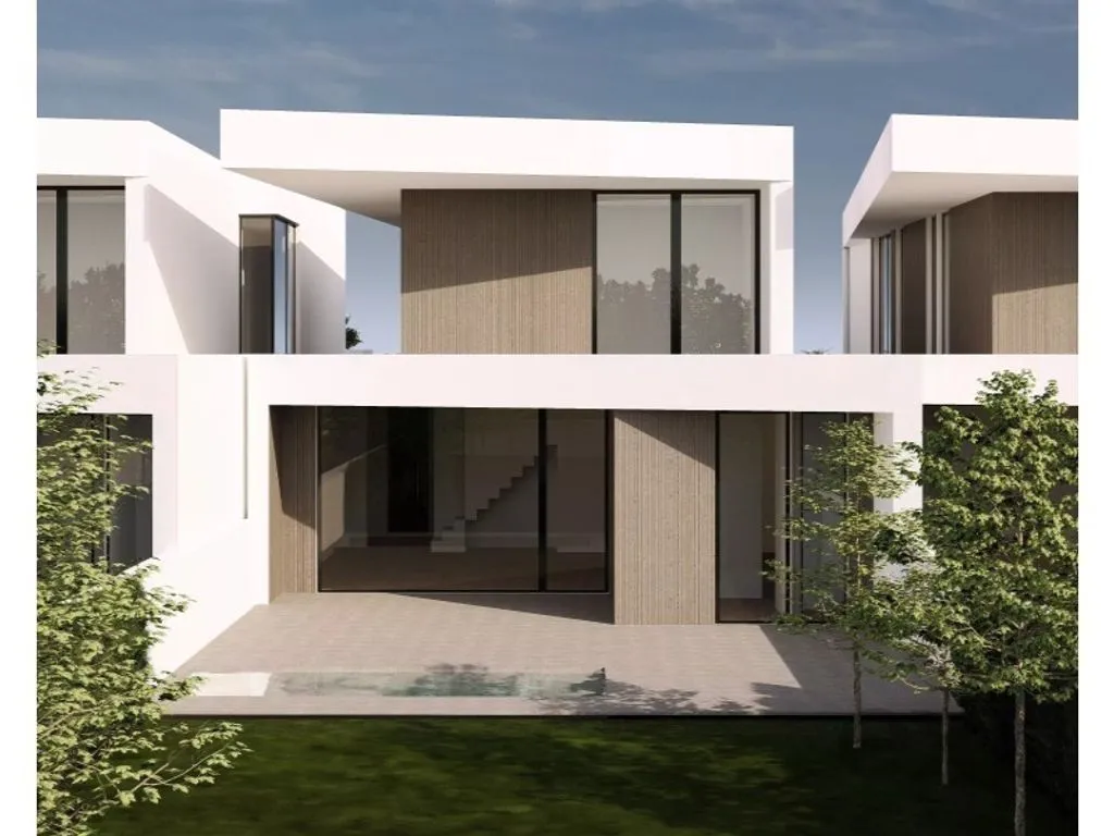 Approved Development Land with Pool in Montijo