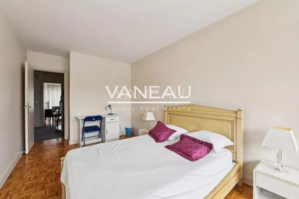 Chambres - Appartement meublé avec balcon à Paris XIIIe
