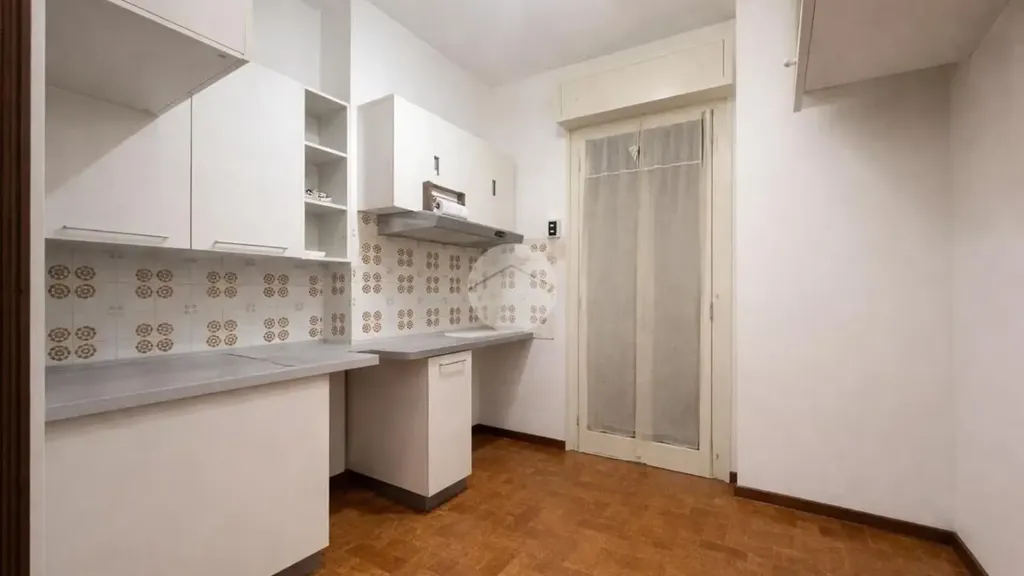 Cucina - Triplex with Balcony in Terni