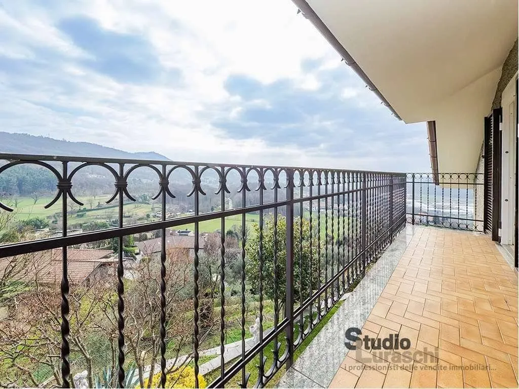 Balcon - Luxury Villa with Panoramic View in Ello