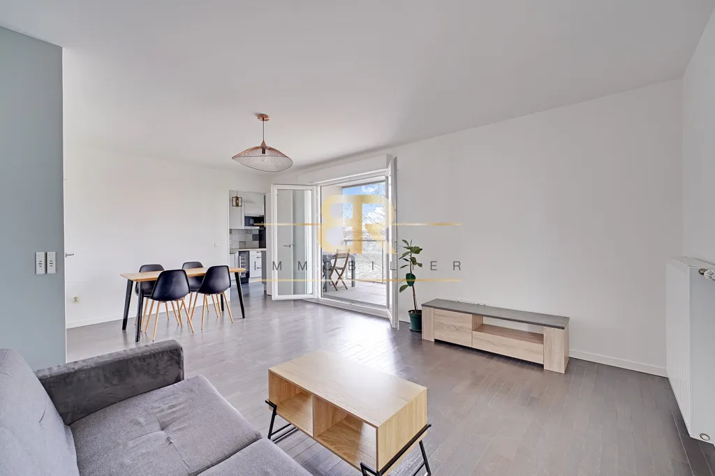 Séjour - Appartement Traversant avec Vue Seine à Maisons-Alfort
