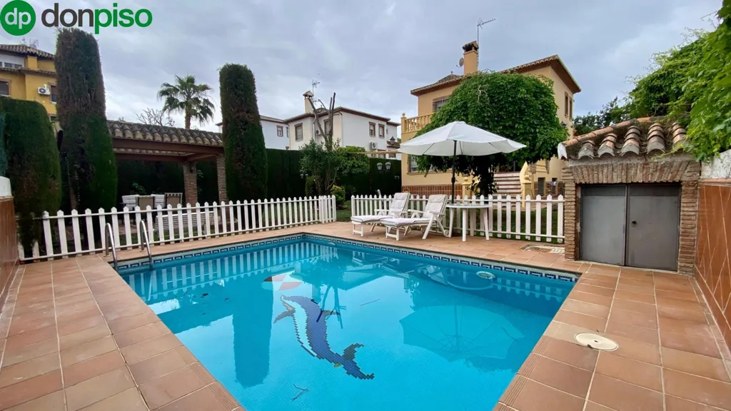 Piscine - Luxury Detached House with Pool in Zubia