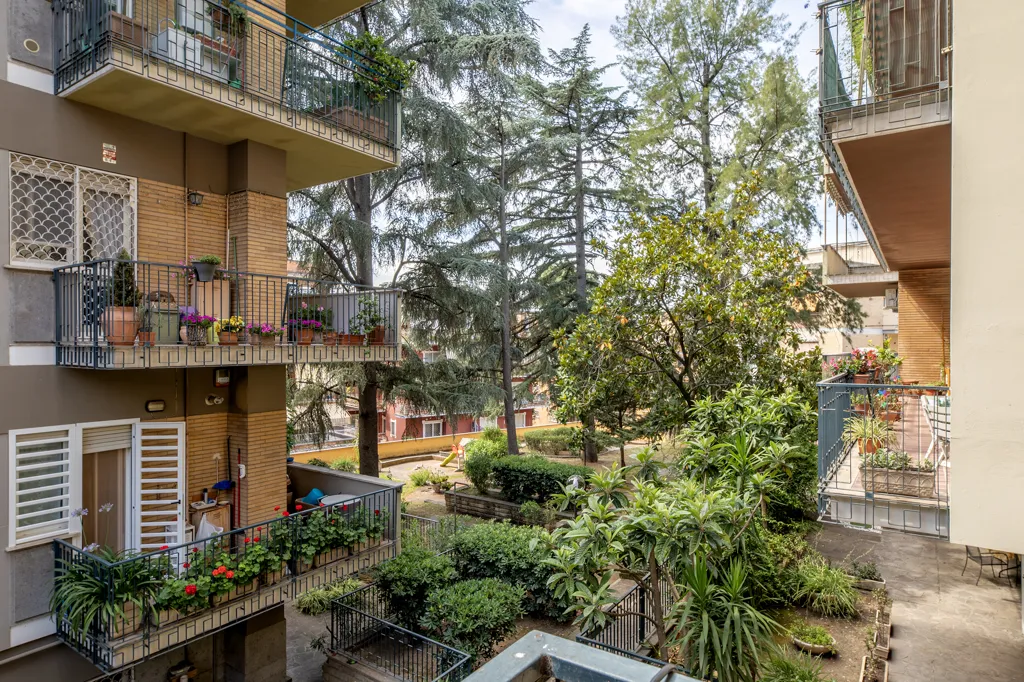 Balcone - Apartment with Terrace in Talenti, Rome