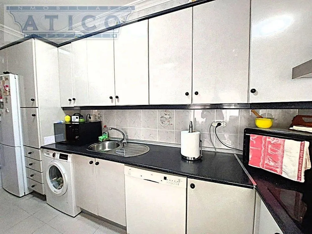 Cuisine - Apartment with Terrace in Carmona Road Area