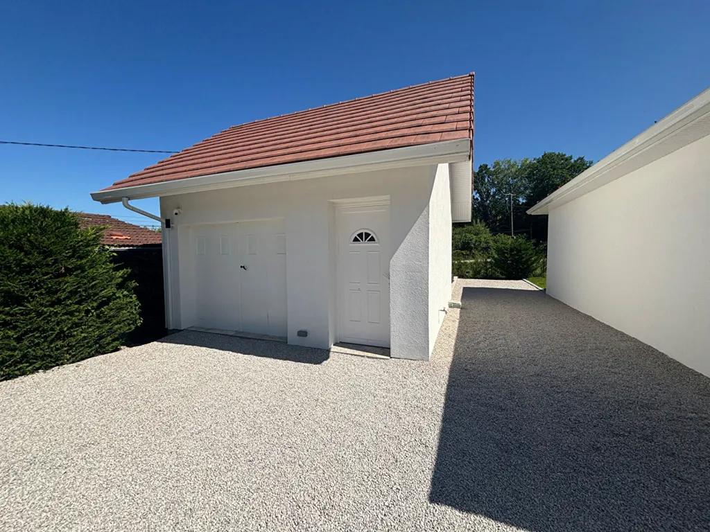 Esterno - Modern House with Terraces near Louhans