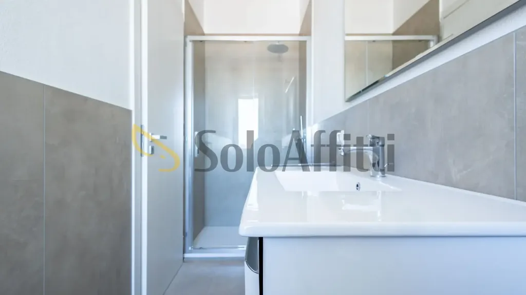 Vannitoad - Modernised 2-Bed Flat with Balcony in Lainate
