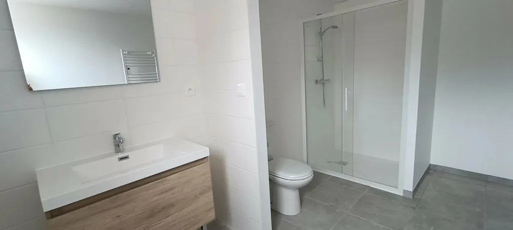 Vannitoad - New Flat with Garage in Albi