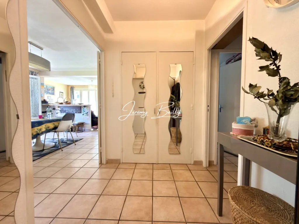 Entrée - Appartement Rénové avec Loggia à Perpignan