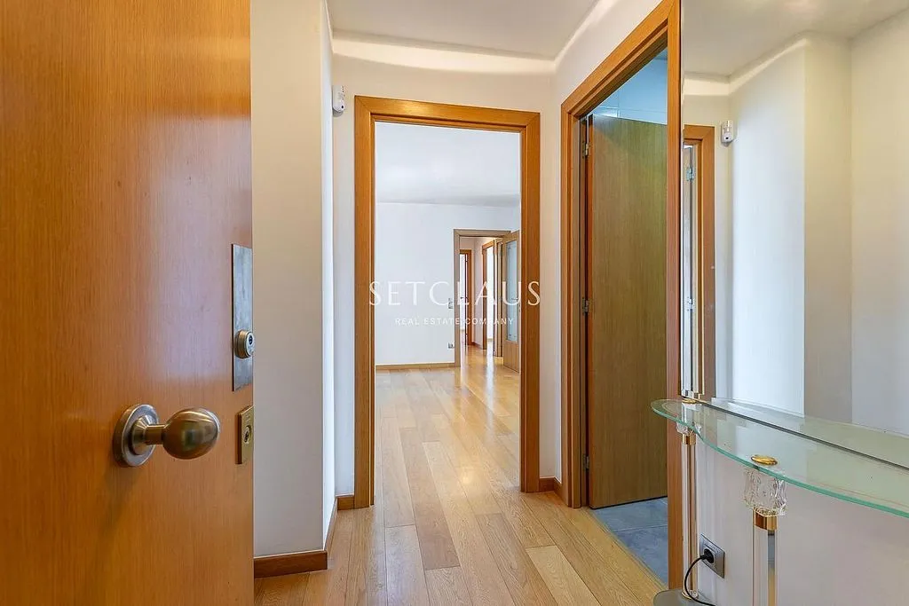 hallway_entrance