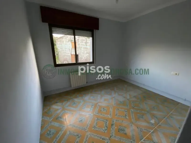Pièces - Spacious House with Large Garden in Seixo