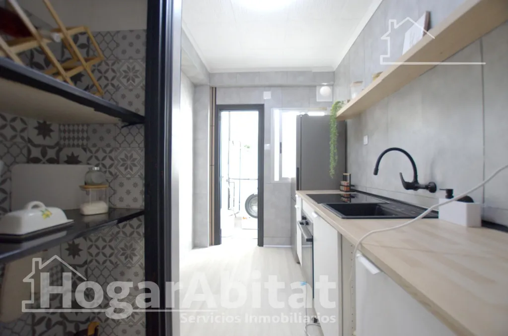 Cuisine - Reformed Apartment with Balcony near Cullera Centre
