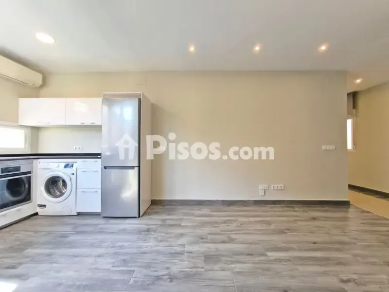 Kitchen - Modernised Flat with East View in Chamartín