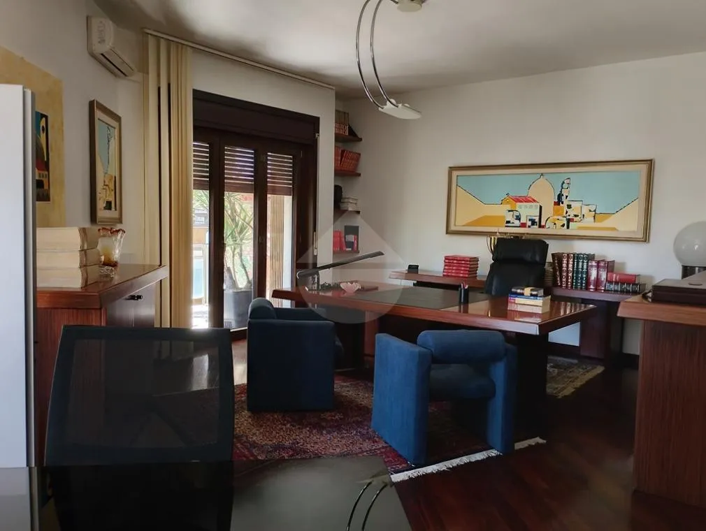 Studio - Office Space with Balcony in Cosenza Città 2000