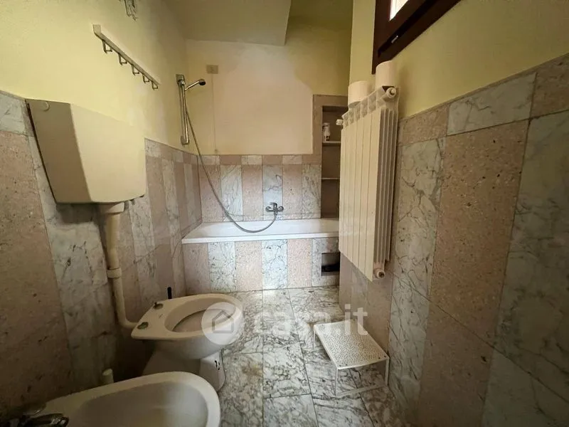 Salles de bain - Modern Deco-Styled Flat in Pisa