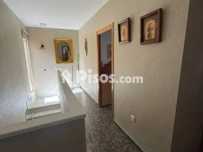 Entrée - Duplex with Garage in Barrio de los Institutos