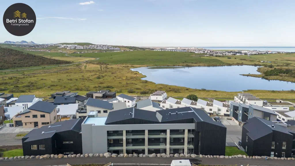 Vue aérienne - Modern Apartment with Garden in Garðabær
