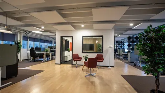 Kabinet - Modern Office with Glass Partitions in Albertslund
