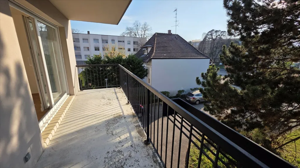 Rõdu - 4-Bed Flat with Terrace in Colmar