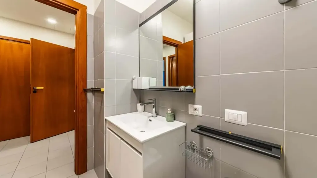 Vannitoad - Studio Apartment with Balcony in Milan