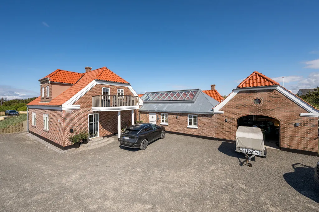Välivaade - 1924 Villa with Garden in Hvide Sande