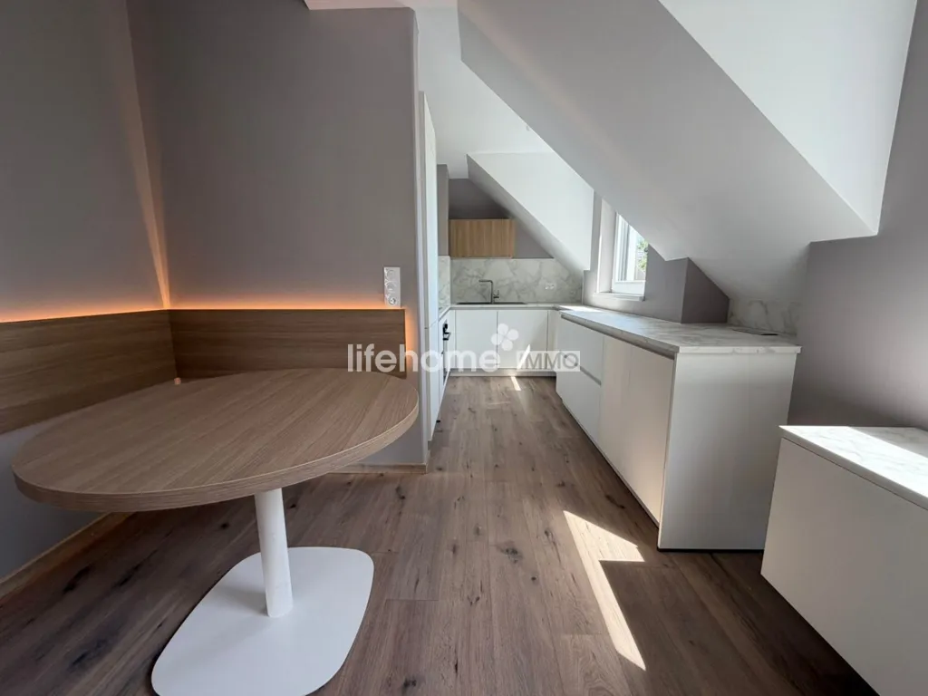 Söögituba - Attic Flat with Terrace in Eckbolsheim