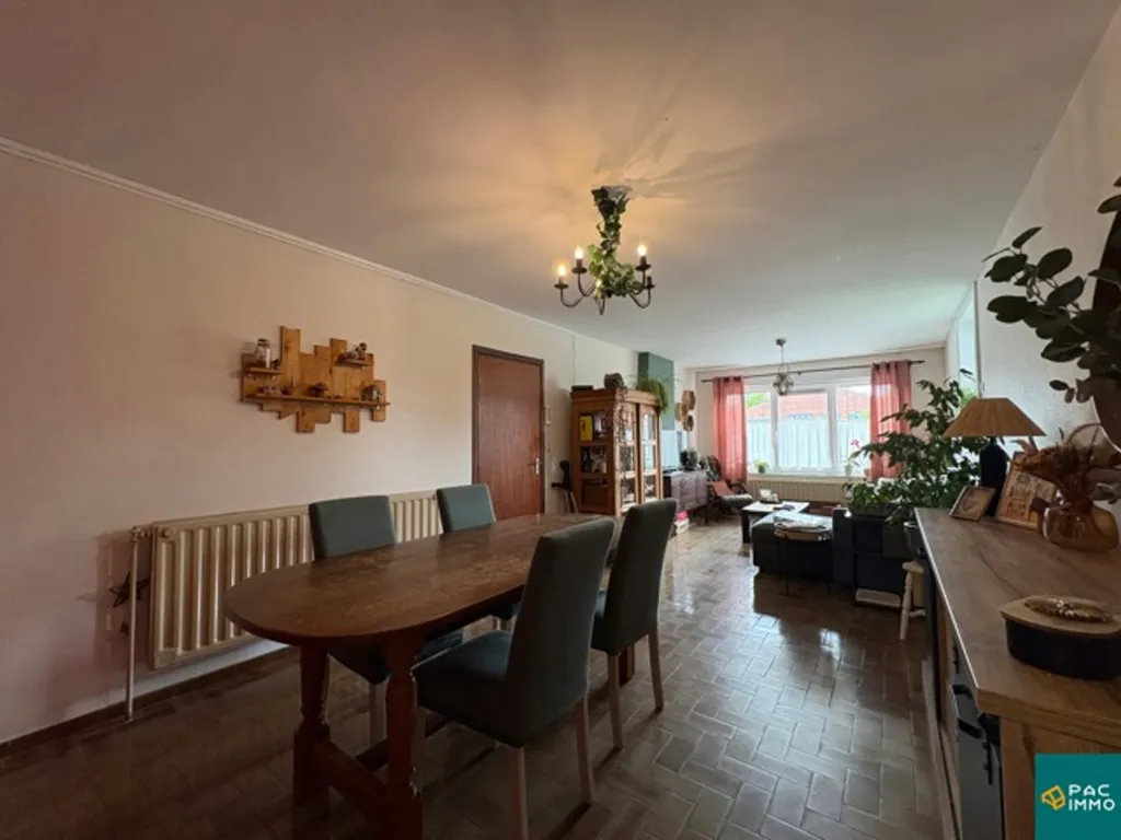 Salle à manger - Appartement avec Terrasse et Jardin en Résidence Semi-Détachée