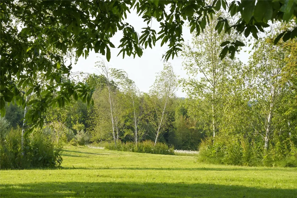 11 magamistoaga maja asukohas Hinton Charterhouse