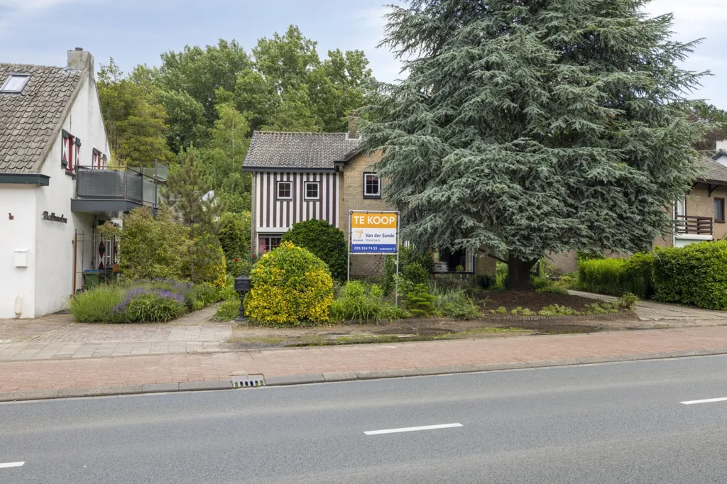 Välivaade - Free-Standing House with Garden in Breda