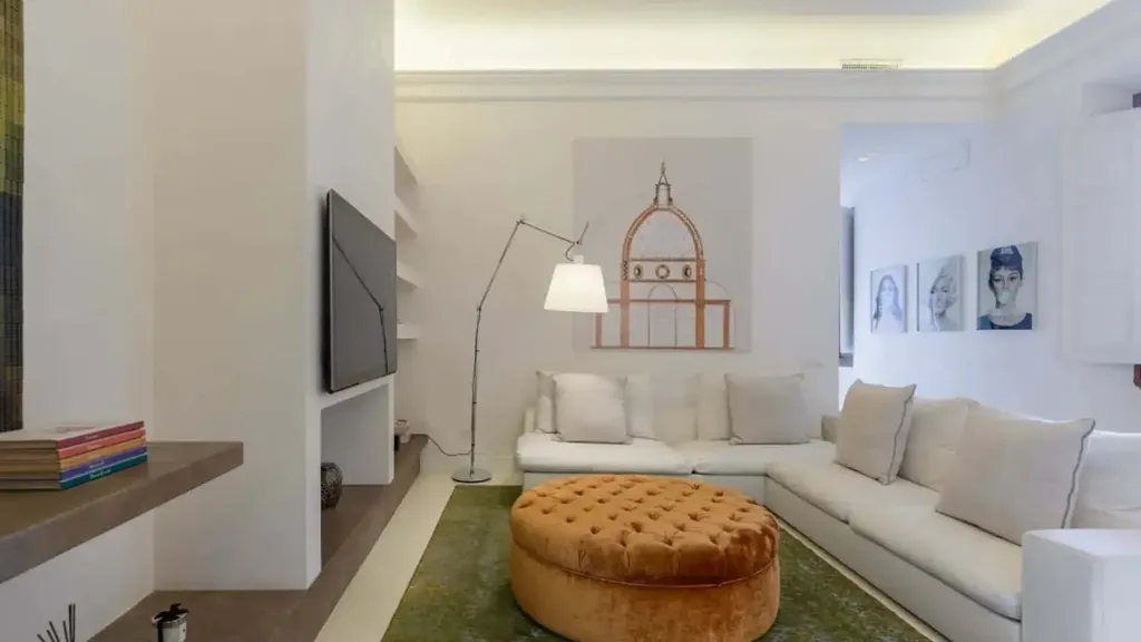 Living Room - Renaissance-Style Apartment with Terrace in Florence