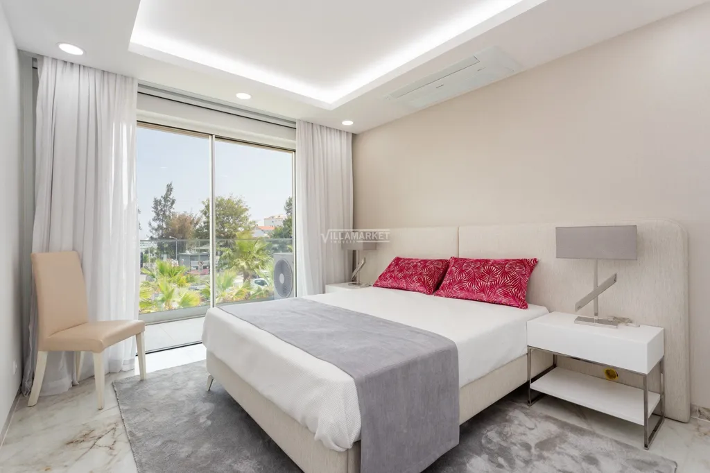 Magamistoad - 3+1 Bedroom Apartment with Rooftop Pool in Lagos