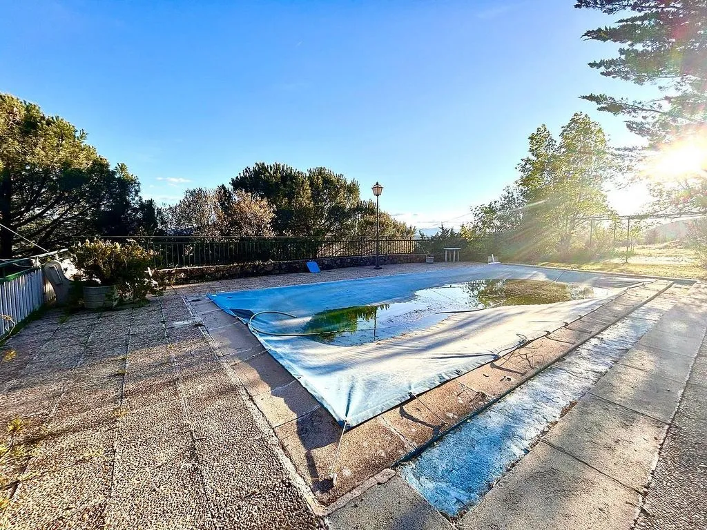Bassein - Chalet with Pool in Robledo de Chavela
