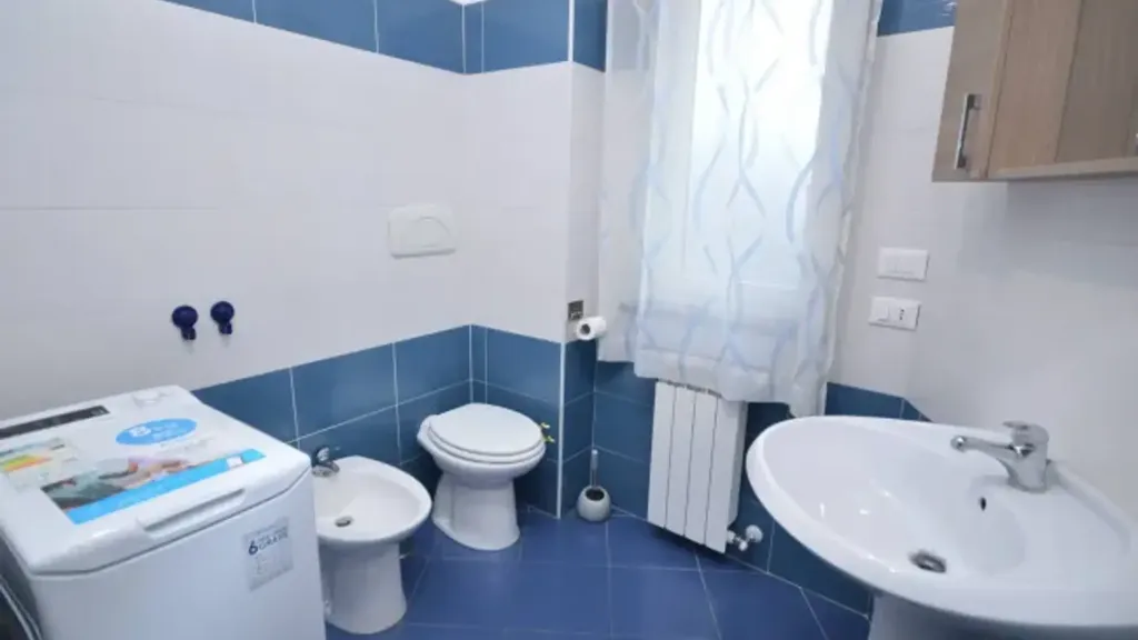 Vannitoad - Apartment with Balcony in Rossano Centre