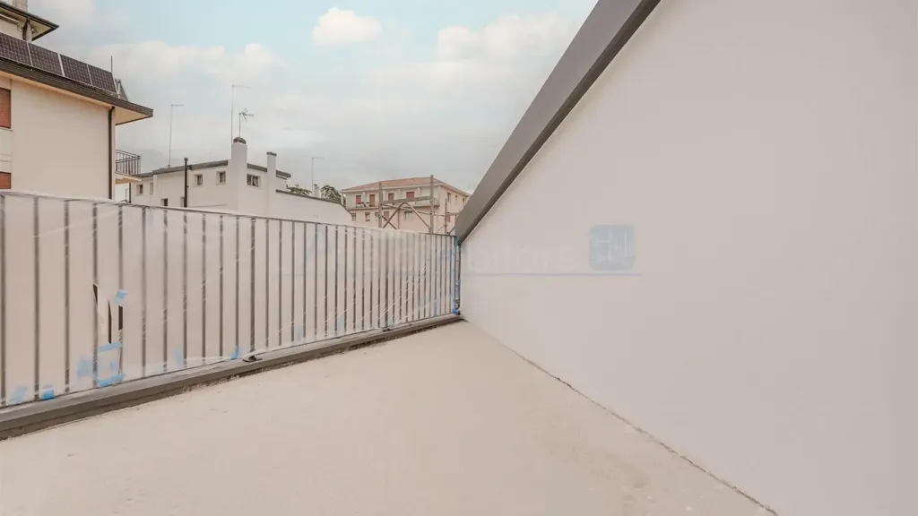 Rõdu - Penthouse with Four-Faced Views in Treviso