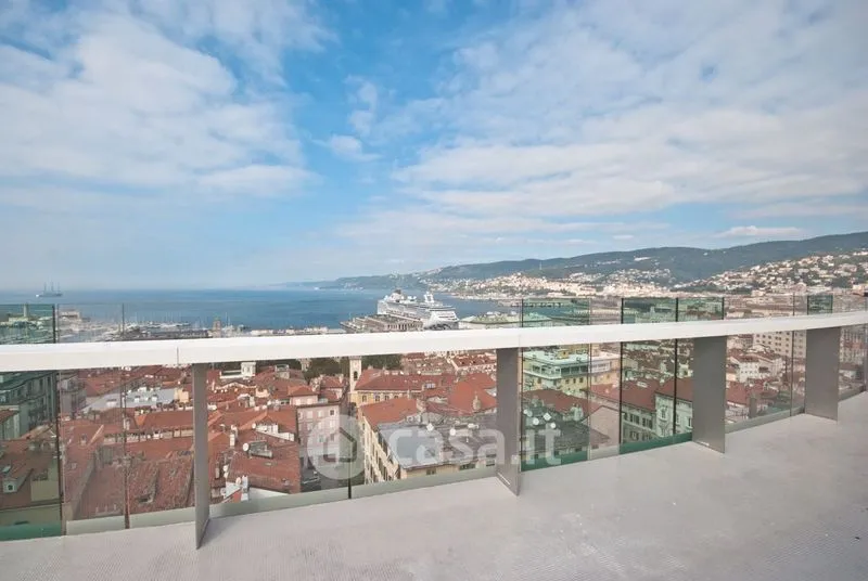 Balcon - Penthouse with Panoramic View in Trieste