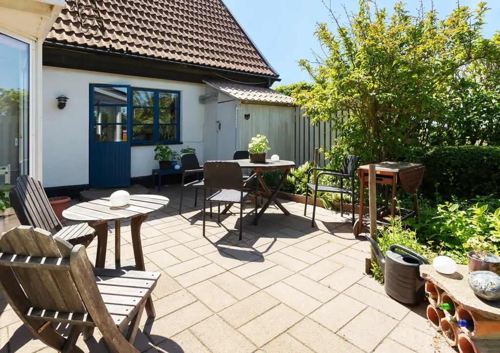 Terrasse - Charming Longhouse with Garden in Scania