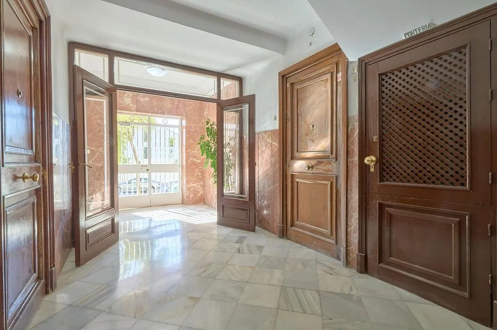 Esik - Apartment with Terrace in Pio XII, Jerez
