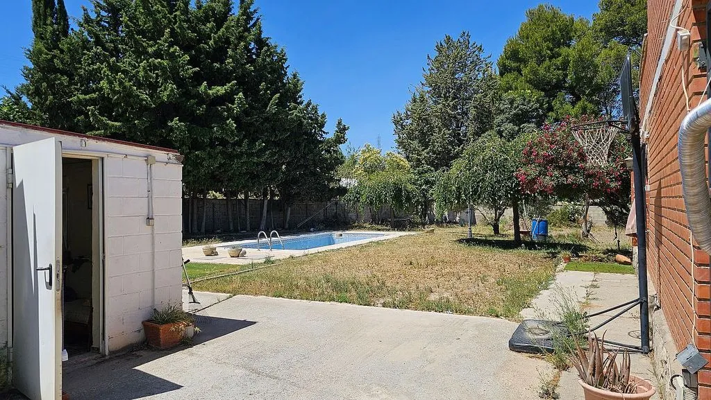 Piscine - Rustic House with Pool near Zaragoza