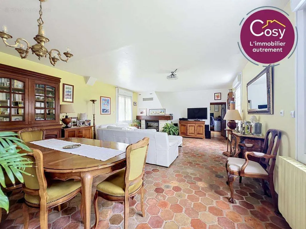 Dining Room - Charming Stone House with Panoramic View in Green Setting