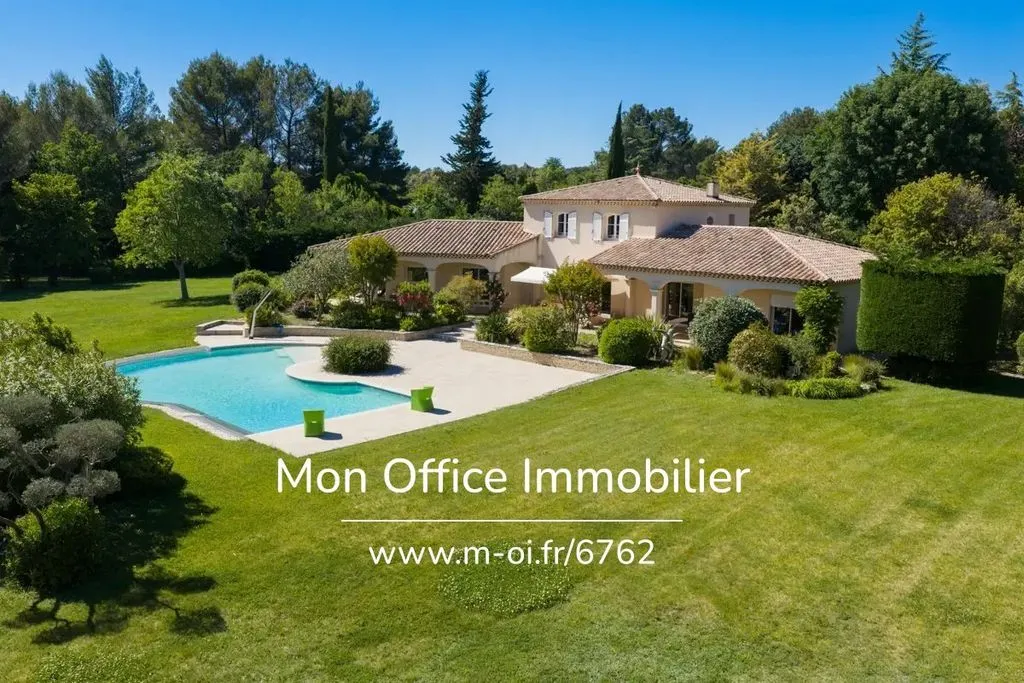 Bassein - Luxury Villa with Pool in Venelles